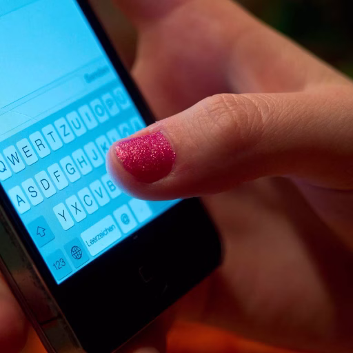 Sophisticated “Smishing” hackers Steal Credit Card Information